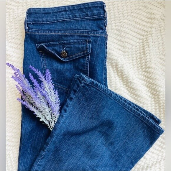 Old Navy Women's Regular Fit Flare Blue Jeans Cotton Blend Size 10 - Picture 4 of 6